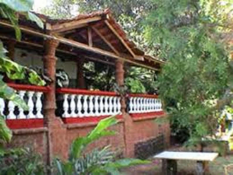 Astoria Hotel Parra Kültér fotó